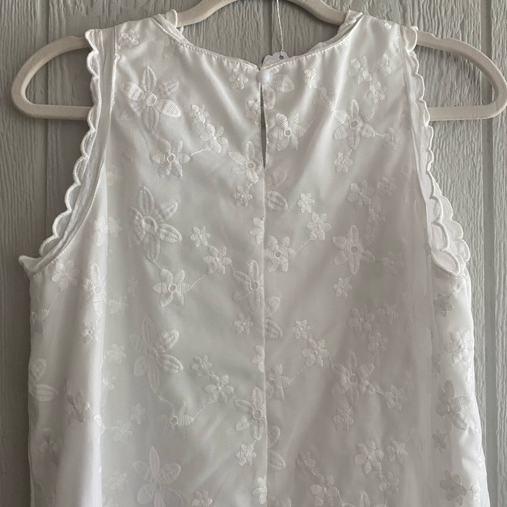White Sleeveless Scalloped Edge Short Embroidered Floral Lined Sundress No Size - Picture 9 of 10